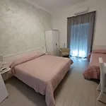 Costa 2* בארי