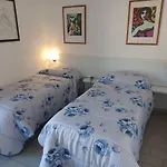 Costa מלון בארי
