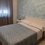 Costa מלון בארי