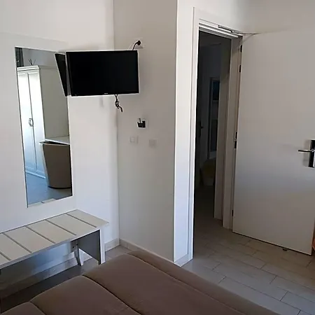 Costa Hotel 2*